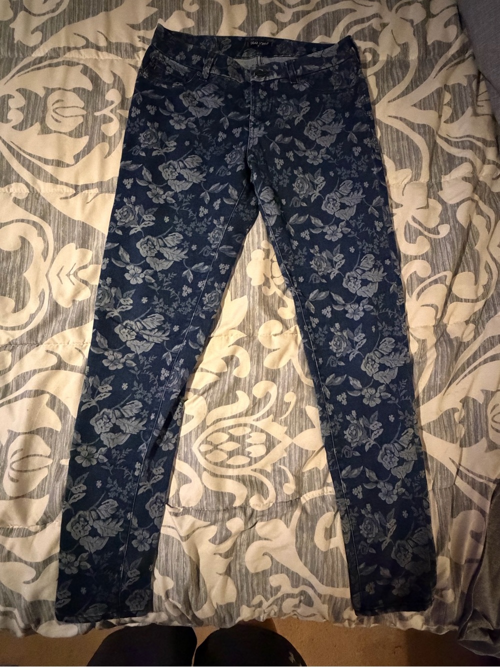 Dear John Floral Print Navy Women’s Trouser/Jean Size 27 (sz 4)